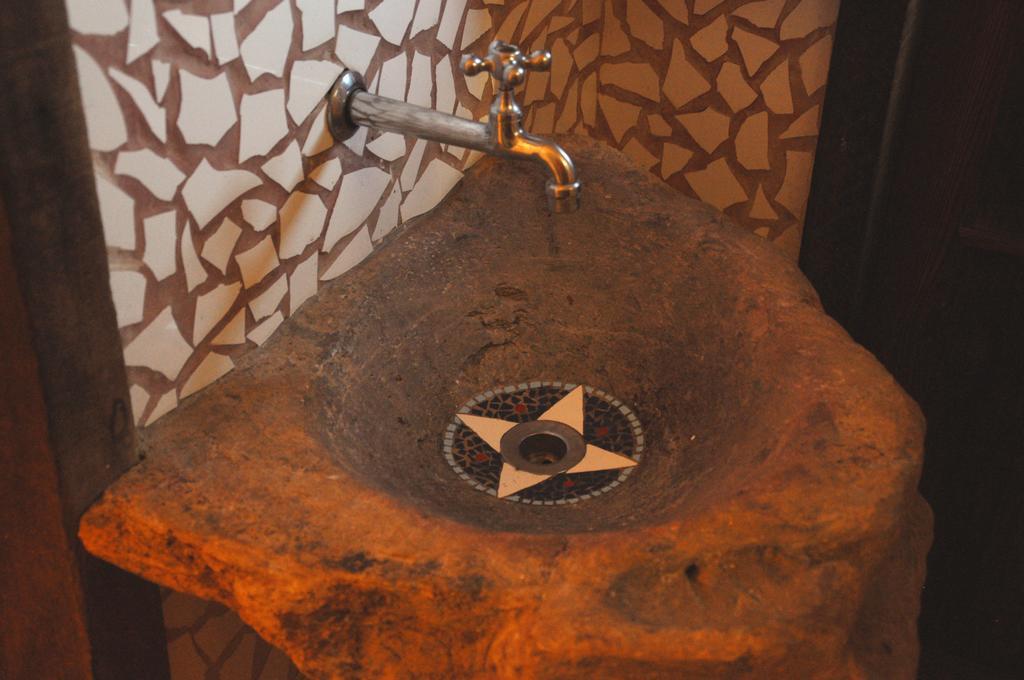 Chalé de Pedra - Hospedaria e Espaço Livre São Tomé das Letras Esterno foto